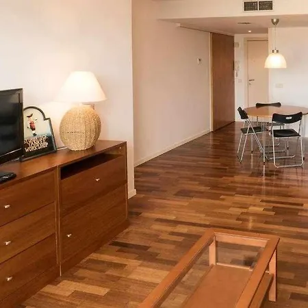 Apartamento Con Terraza Y Parking Privado شقة خيرونا